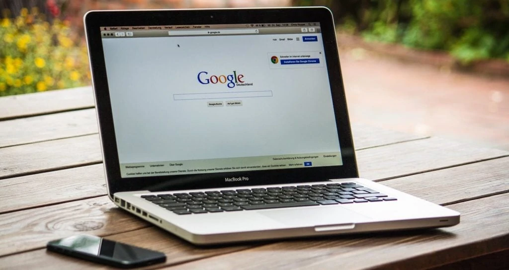 Macbook Pro Met Googles Internetpagina Open