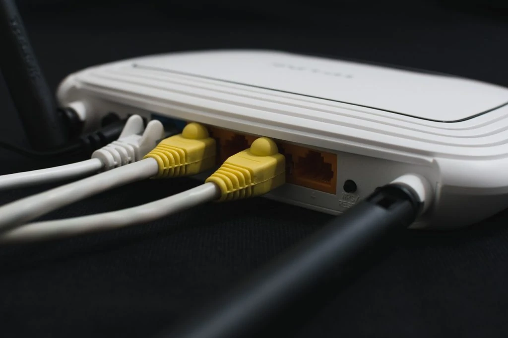 Router Met Ingeplugde Kabels