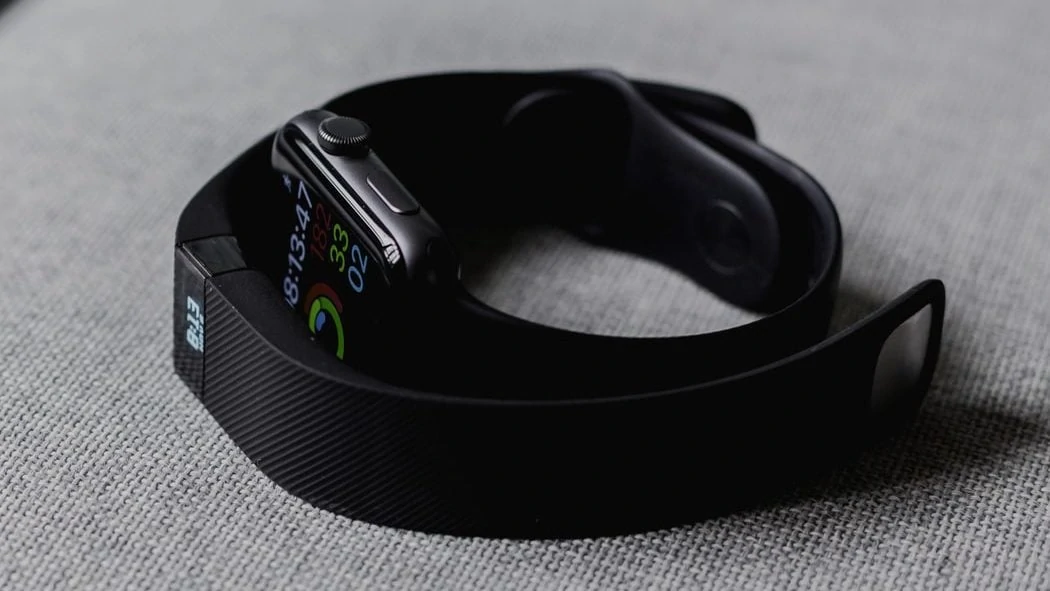 Fitbit en Apple Watch in beeld 