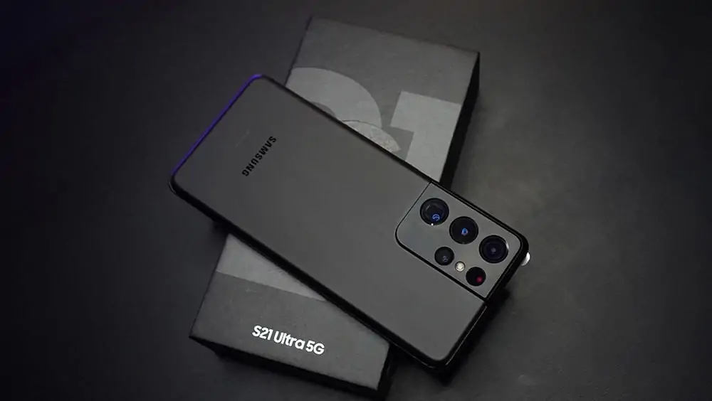Samsung S21 Ultra 5G op zijn doosje