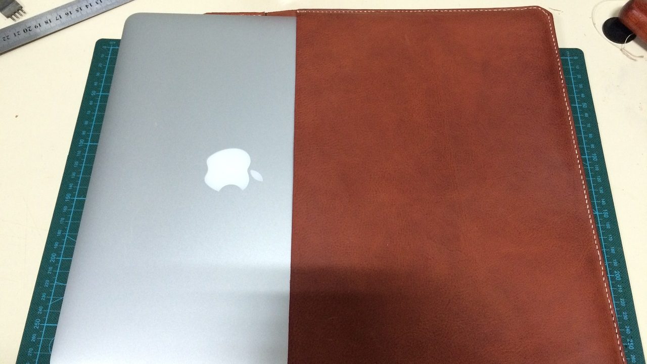 macbook zit half in bruine laptophoes