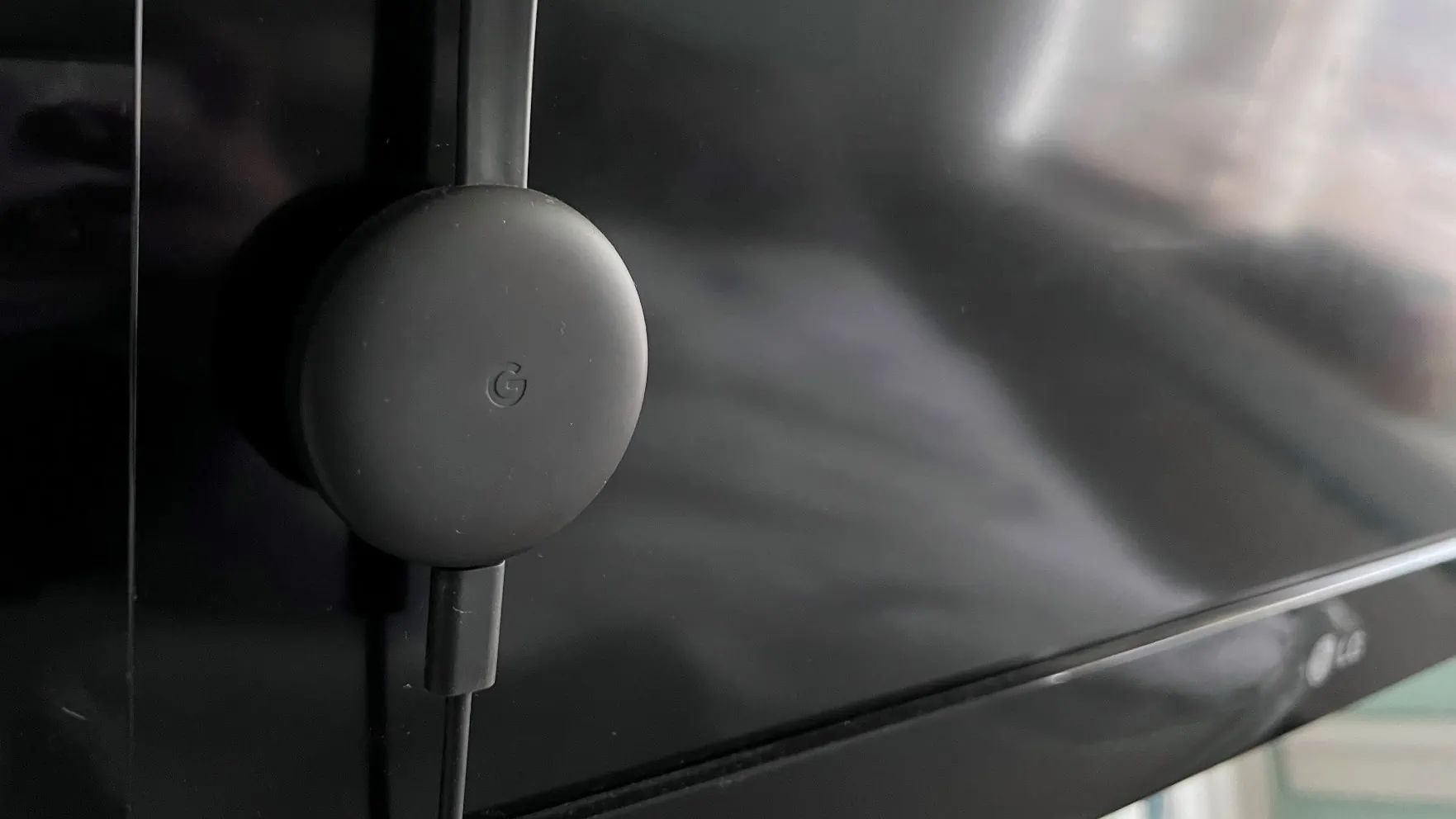 Close-up van een Google Chromecast voor een tv-scherm